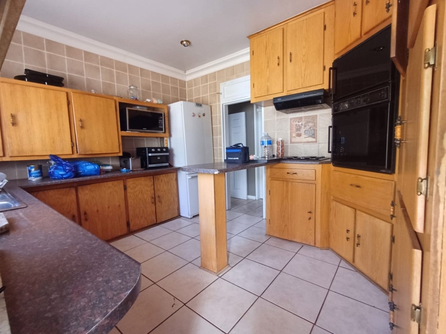 To Let 3 Bedroom Property for Rent in Adamayview North West